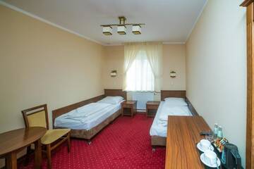 Фотографии Мотели Hotel Grant г. Лешно (Польша) №1 Фото Мотели Hotel Grant г. Лешно 1