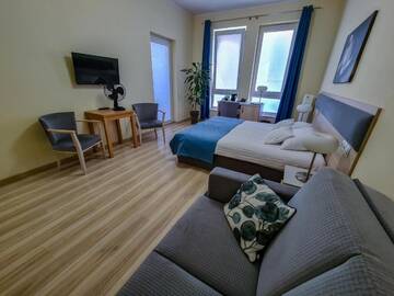 Фото номера Трехместный номер Отель Hotel Antonińska г. Лешно 5