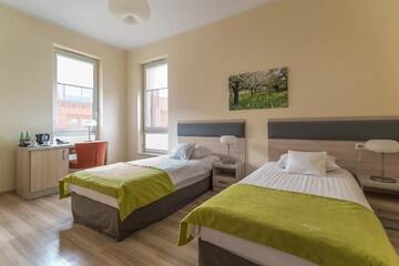 Фото номера Бюджетный трехместный номер Отель Hotel Antonińska г. Лешно 10