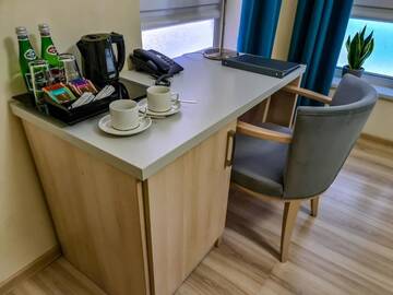 Фото номера Бюджетный трехместный номер Отель Hotel Antonińska г. Лешно 7